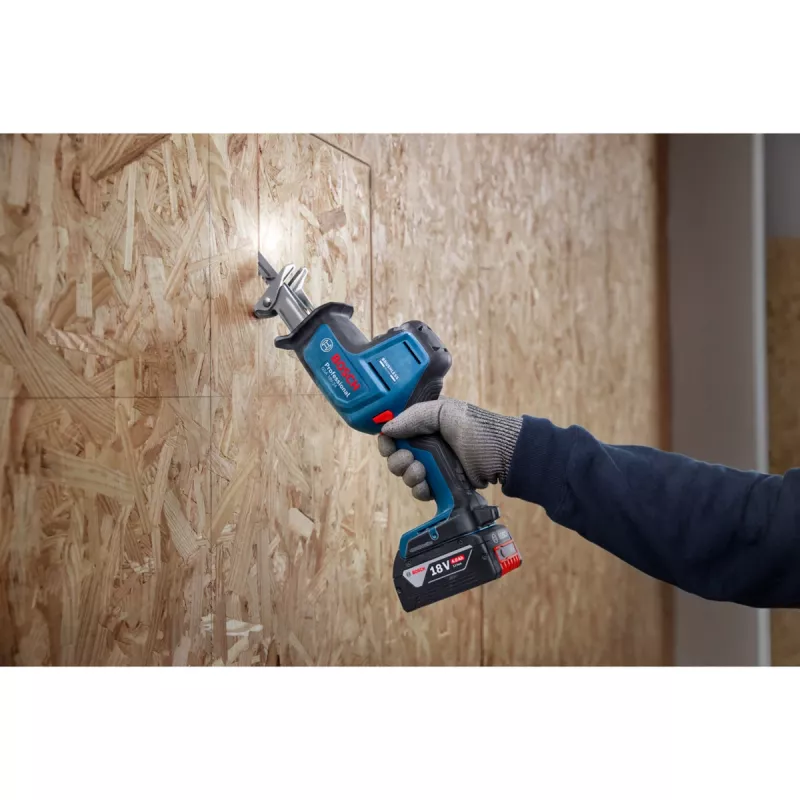 Sierra sable Bosch GSA 18V-24 Professional 18 V a batería, herramienta sola, azul/negro