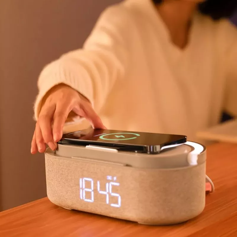 Radio reloj digital MANTA RDI920 Verona con sintonizador FM y despertador