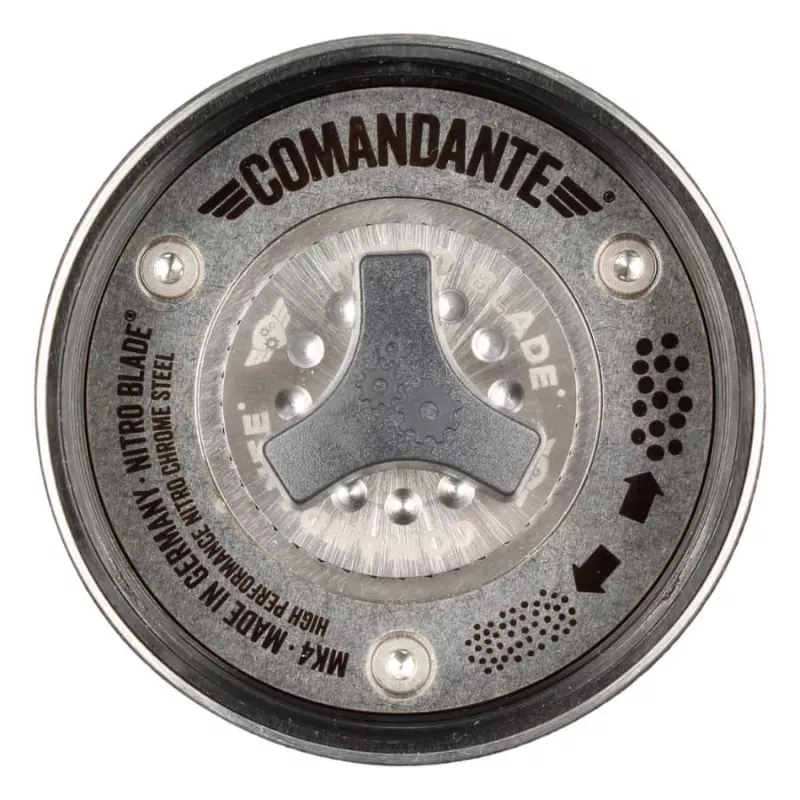 Molino de café manual COMANDANTE C40 MK4 Nitro-Blade Racing verde — molidos ajustables, 160 mm, 740 g