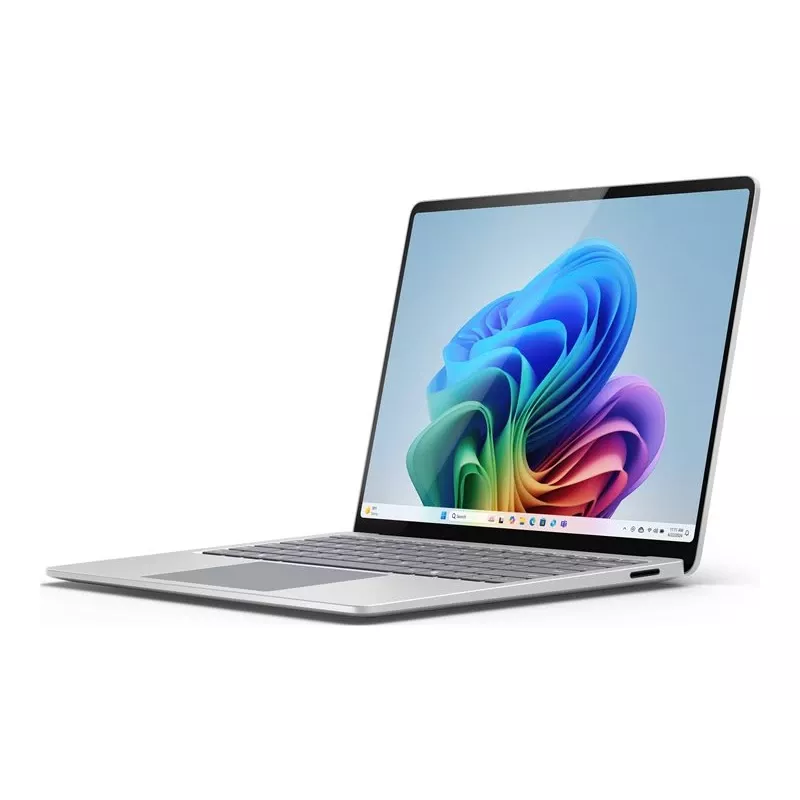 Portátil Microsoft Surface Laptop de 13 pulgadas, Snapdragon X Plus (8 núcleos), 16 GB, 512 GB SSD, Platino