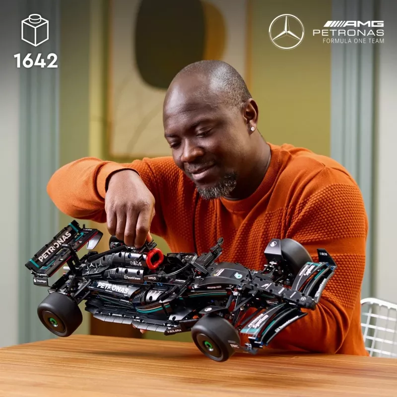 LEGO Technic 42171 Mercedes-AMG F1 W14 E Performance, escala 1:8, 1642 piezas, 18+