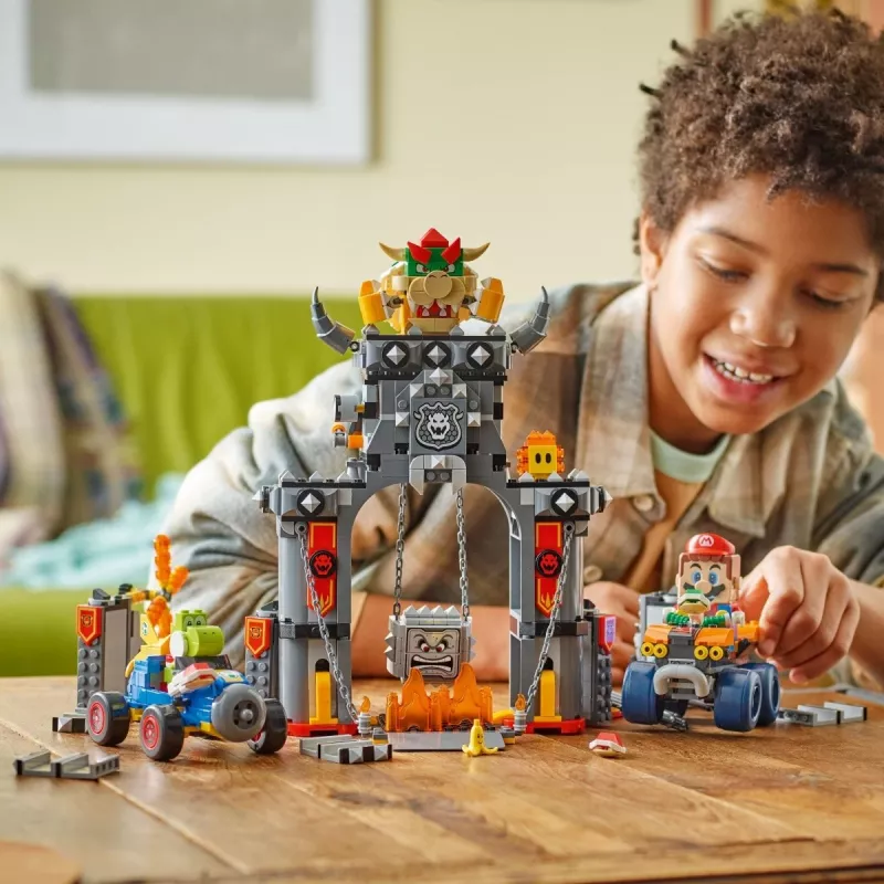 Juguete de construcción LEGO set 72039 Super Mario Fortaleza de Bowser con Mario Kart, set de juego interactivo
