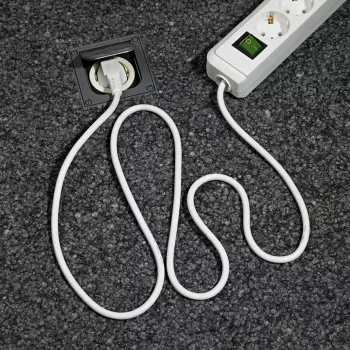 Brennenstuhl 1159520400 Regleta de enchufes 6 tomas 45° blanca con interruptor 3 m cable H05VV-F3G1,5 POS-Reiter (1159520400)