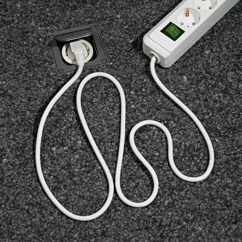 Brennenstuhl 1159520400 Regleta de enchufes 6 tomas 45° blanca con interruptor 3 m cable H05VV-F3G1,5 POS-Reiter (1159520400)