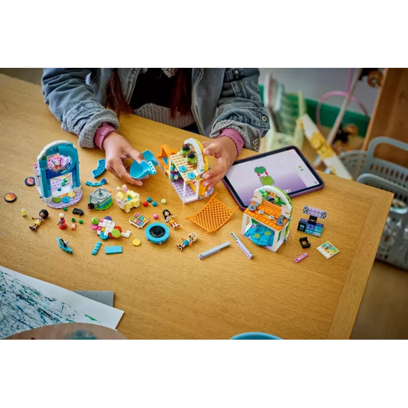LEGO FRIENDS 42686 Parque de juegos de interior divertido