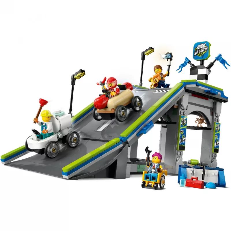 LEGO CITY 60460 No Limits: Camión con rampa y coche de carreras