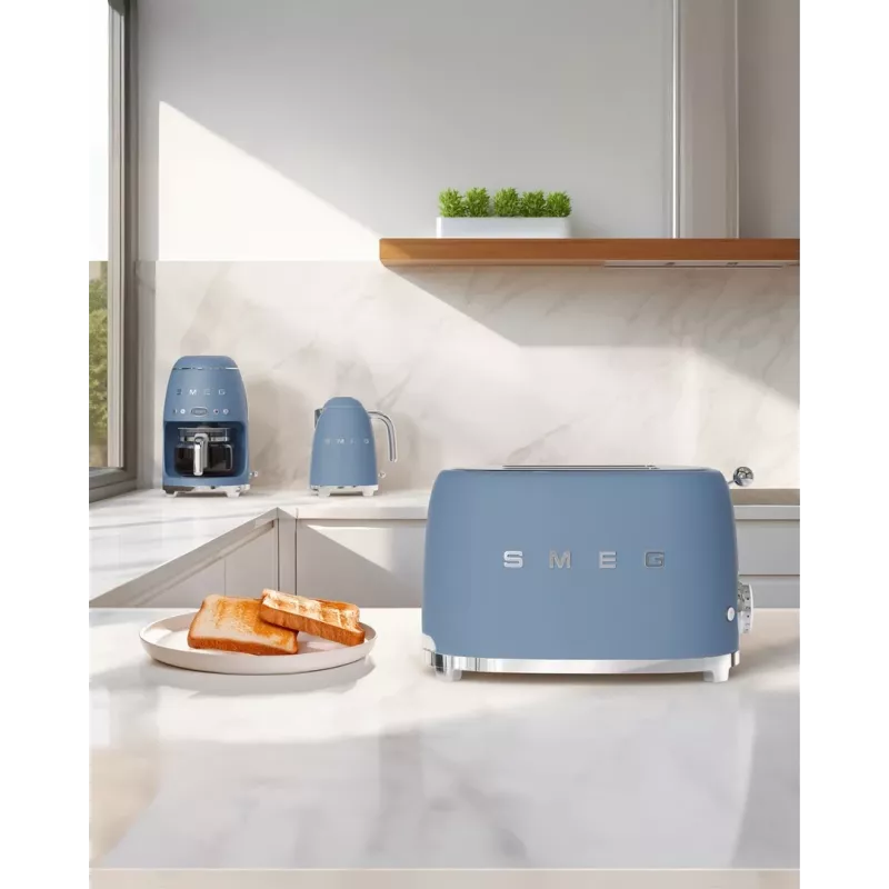 Smeg KLF03SBMEU hervidor 1,7 L 2400 W azul