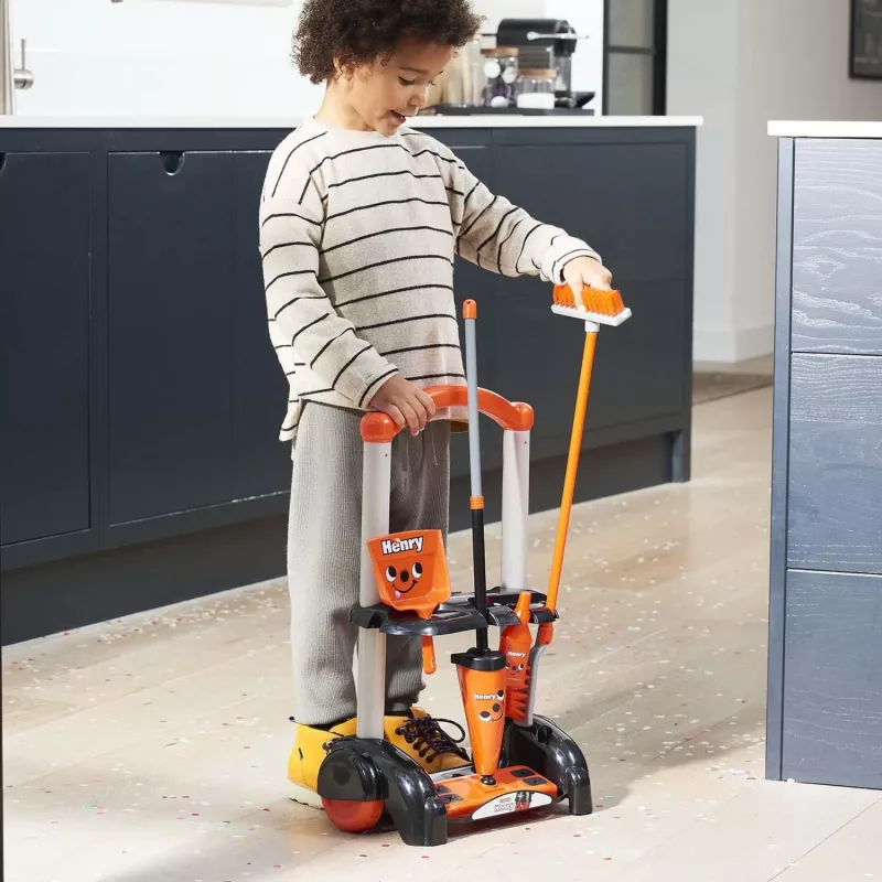 Carrito de limpieza infantil CASDON Henry, rojo – juguete de hogar para juego de roles