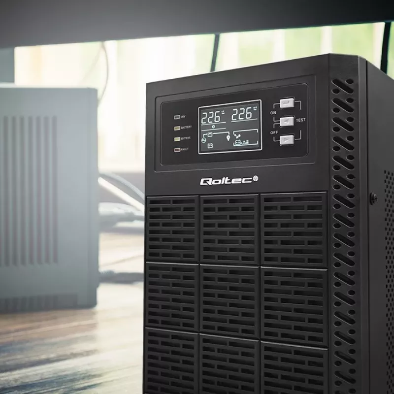 Qoltec 52284 SAI sistema de alimentación ininterrumpida | 10kVA | 10000W | factor de potencia 1,0 | LCD | EPO | USB | online