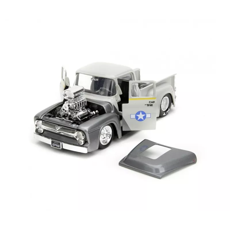 Jada Toys Street Fighter Ford Pickup 1956 1:24