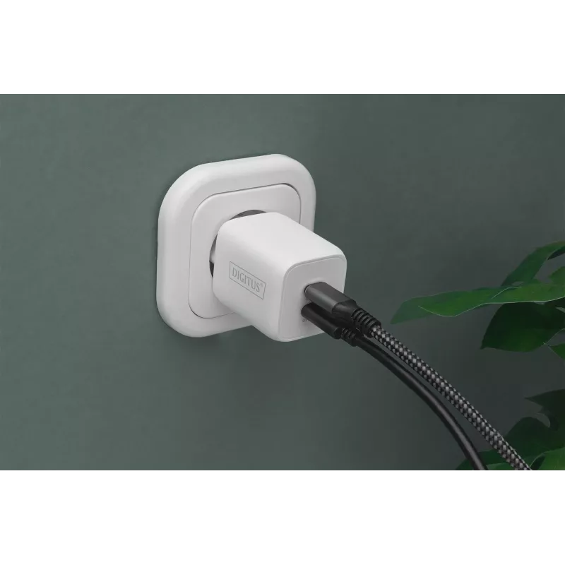 Cargador USB-C Digitus. 2 puertos. 65W GaN