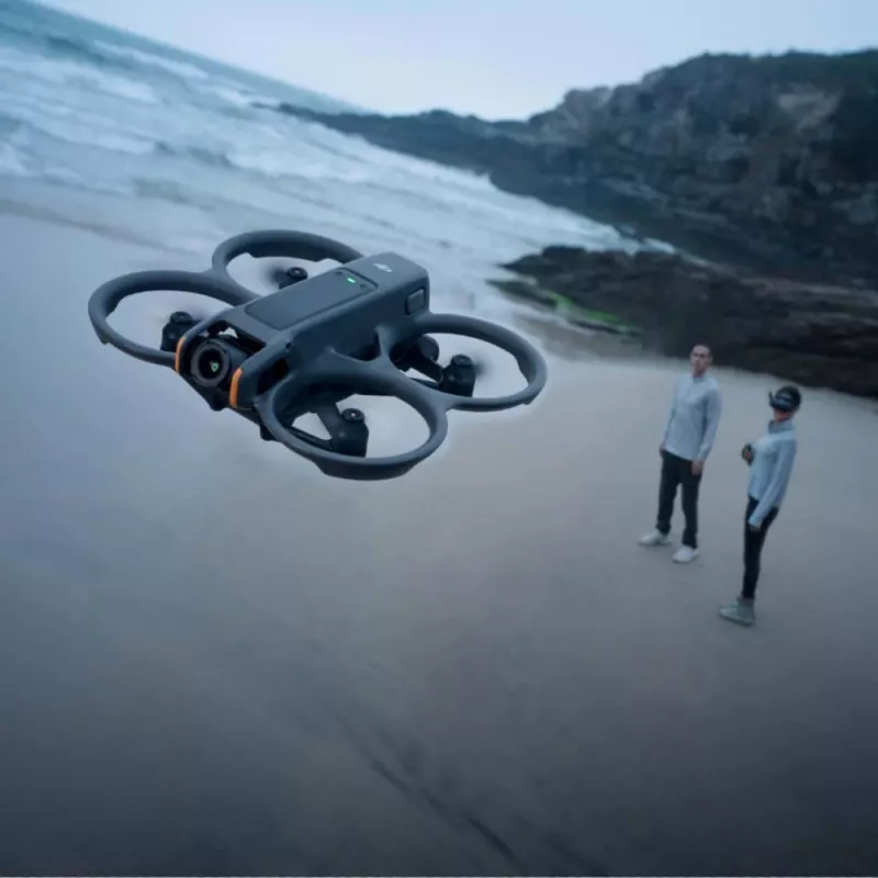 DJI Avata 2 Fly More Combo 1 batería 4 rotores 12 MP 3840 x 2880 píxeles Negro