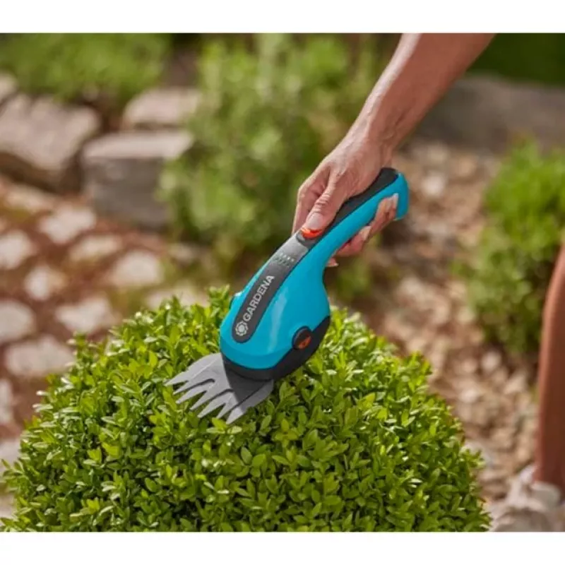 Tijera cortacésped GARDENA ClassicCut Li 3.6V litio-ion 2,5Ah batería inalámbrica