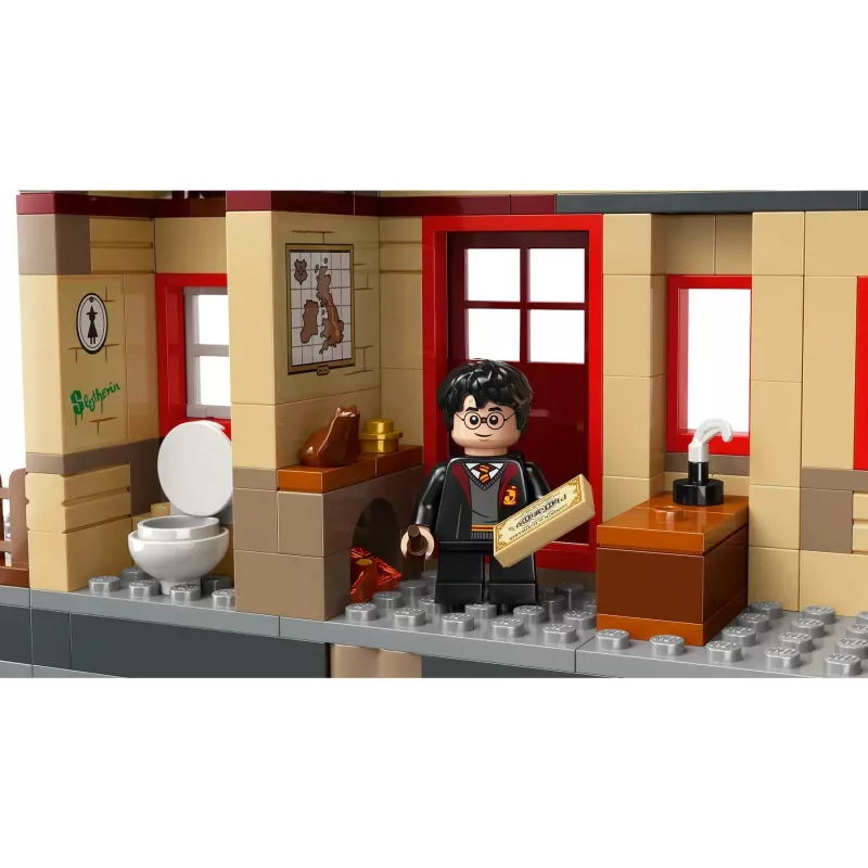 LEGO HARRY POTTER 76423 Hogwarts Express y estación de Hogsmeade