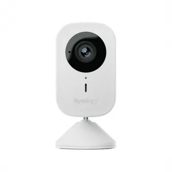 Cámara de vigilancia IP Synology CC400W — 4 MP (2560×1440), Wi-Fi, IP65, 125° horizontal, 30 fps, microSD hasta 256 GB