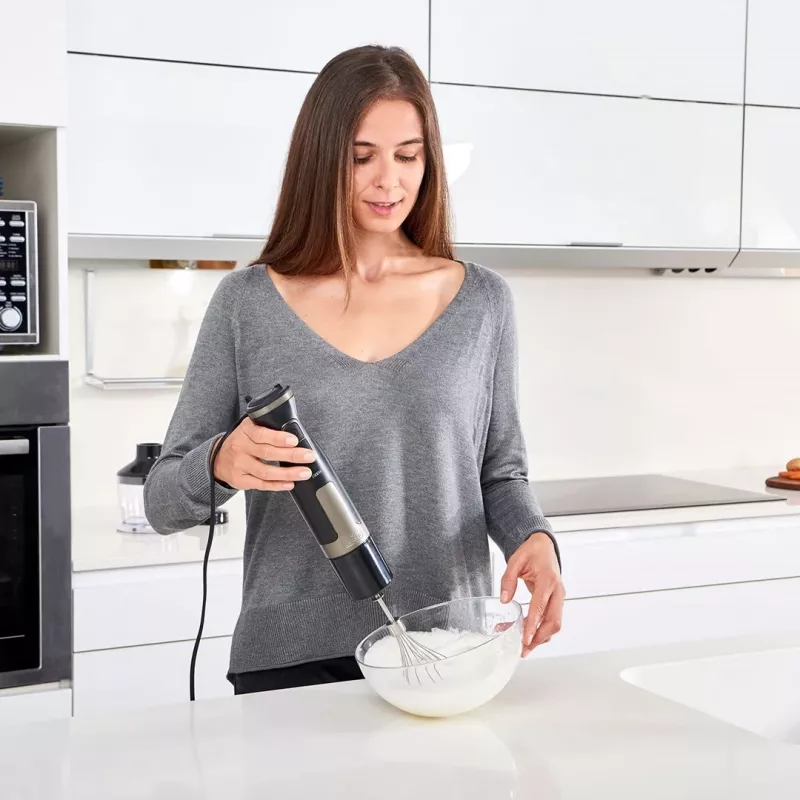Batidora de mano Black & Decker BXHBA1500E — 1500 W batidora de mano con varilla de acero inoxidable, 20 velocidades, picadora, batidor, pulso