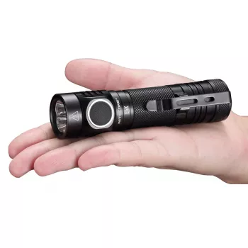Linterna Explorer SERIES/4400 lúmenes E4K Nitecore