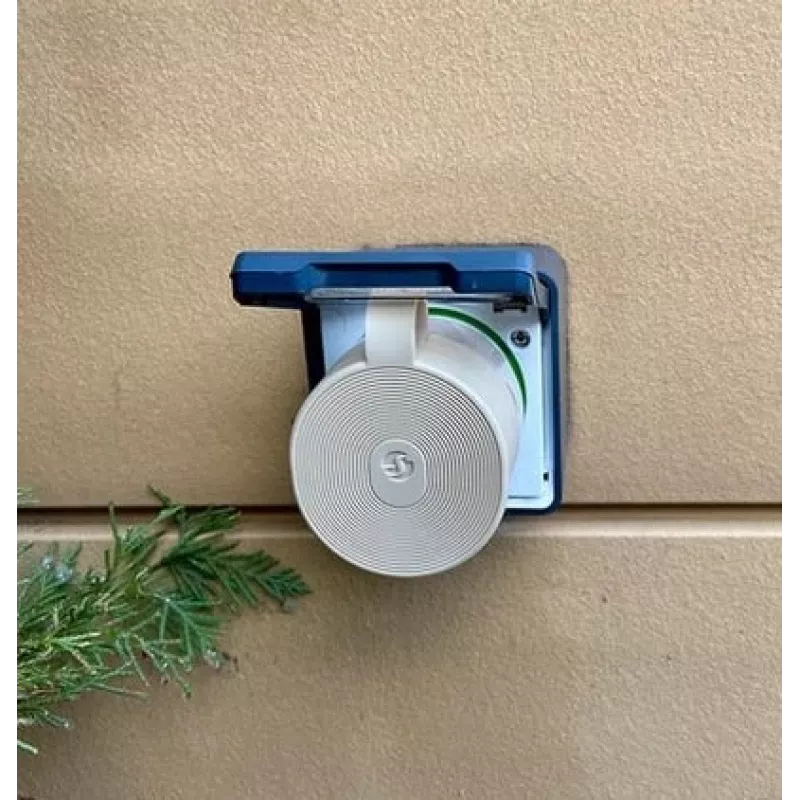 Shelly Wave Outdoor Plug S LR enchufe inteligente para exterior, Z-Wave Long Range, IP44, 230 V, 12 A, 2500 W, medición de energía, SmartStart, OTA, LED, mocha