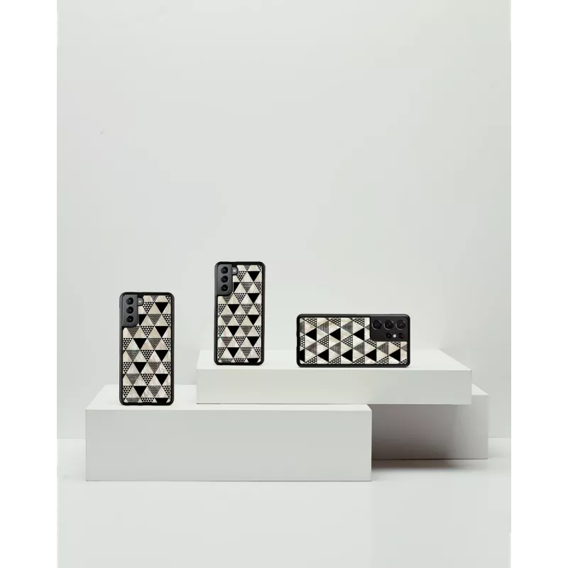 Funda protectora iKins para Samsung Galaxy S21+ — patrón pirámides, negra