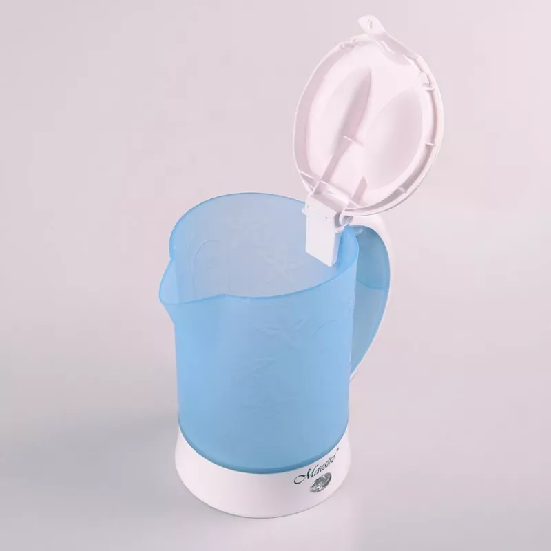 Hervidor de agua eléctrico Maestro MR010 0,6 l 600 W — Azul/Blanco, indicador de nivel de agua, filtro antical