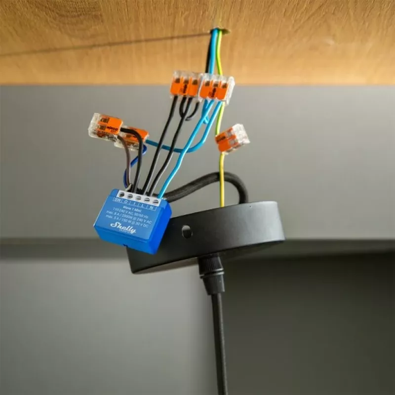 Relé inteligente Shelly Qubino Wave 1 Mini inalámbrico 110–240V, 8A AC / 5A DC, 868,4 MHz, para interiores, azul