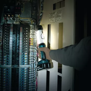 MAKITA LÁMPARA 18V/14,4V DML806 LED 310lx/620lm