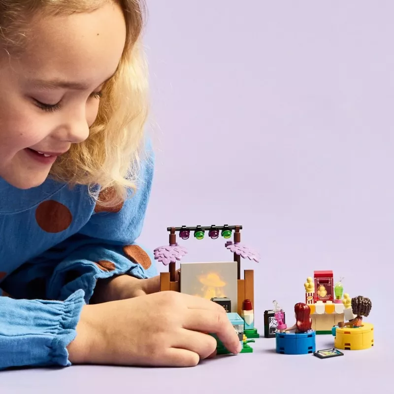 LEGO FRIENDS 42642 Noche de cine entre amigos