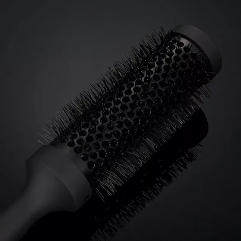 Cepillo de pelo redondo GHD negro