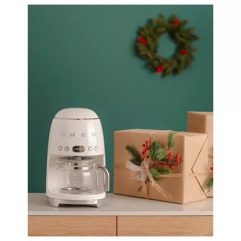 Cafetera Smeg 50's Style DCF02CREU 1,25 litros crema