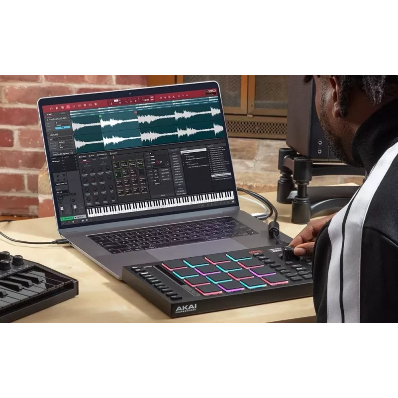 Akai MPC Studio II controlador de producción musical, sampler, MIDI, USB, negro