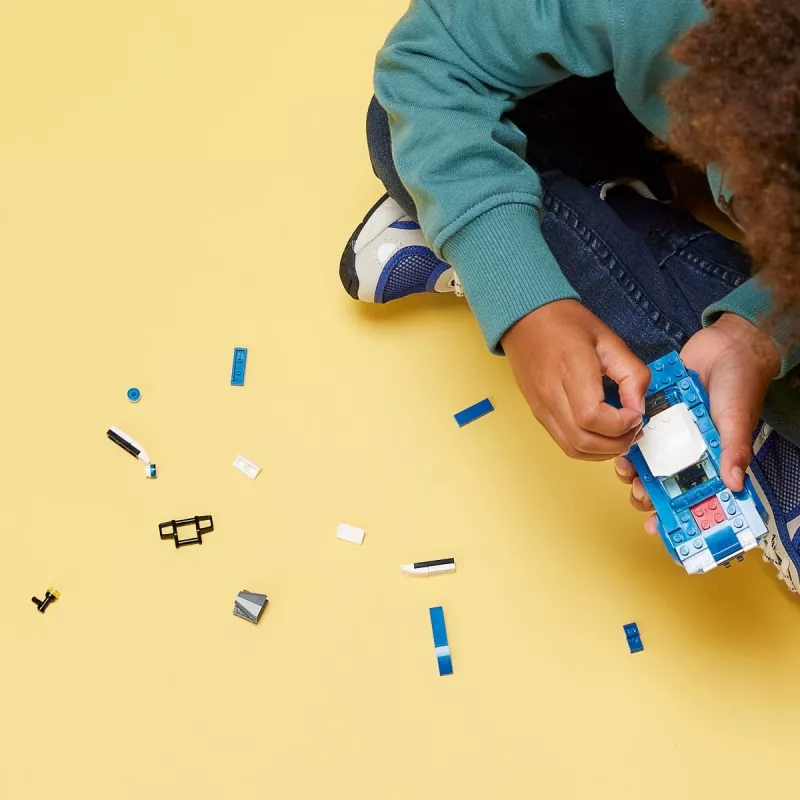 LEGO 60312 City Coche de Policía juguete para niños a partir de 5 años con minifigura de agente pequeña idea de regalo serie Aventuras vehículo de persecución set de construcción Singl