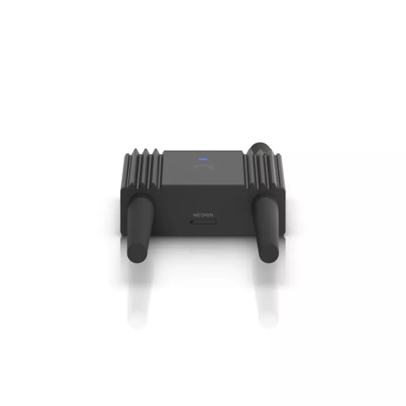 Router de red móvil Ubiquiti UMR-Ultra — 4G LTE, NanoSIM, Wi-Fi 2,4 GHz (802.11g), 2x RJ-45, 3 antenas SMA externas, 5–30 V DC
