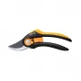 Tijera de podar de bypass Fiskars Plus SmartFit P541 negra, naranja
