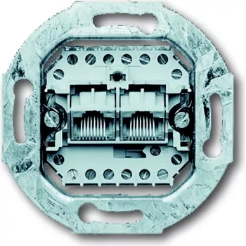 Busch-Jaeger 0215. Ancho: 70 mm, Profundidad: 32 mm, Alto: 70 mm (2CKA000230A0243)