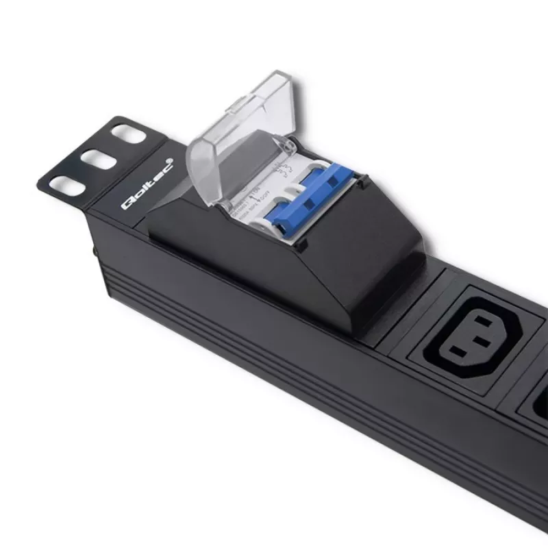 Qoltec 53999 Regleta PDU para rack de 19 pulgadas, 1U, 8x IEC C13, 10 A, con disyuntor, 2 m