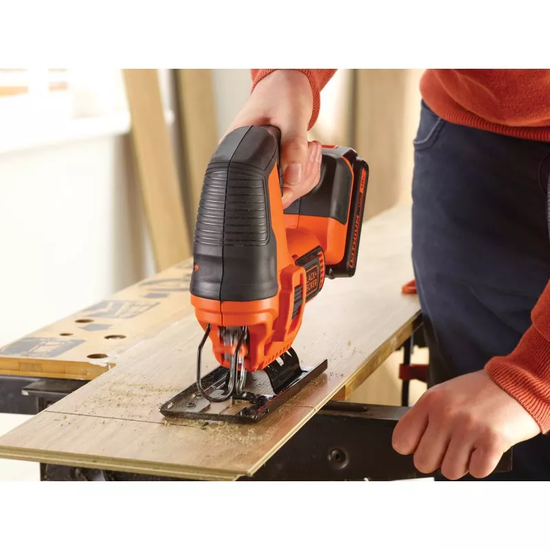 Sierra de calar inalámbrica Black & Decker BDCJS18N