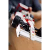 Set LEGO McLaren MP4/4 Ayrton Senna 10330 — modelo LEGO ICONS a escala
