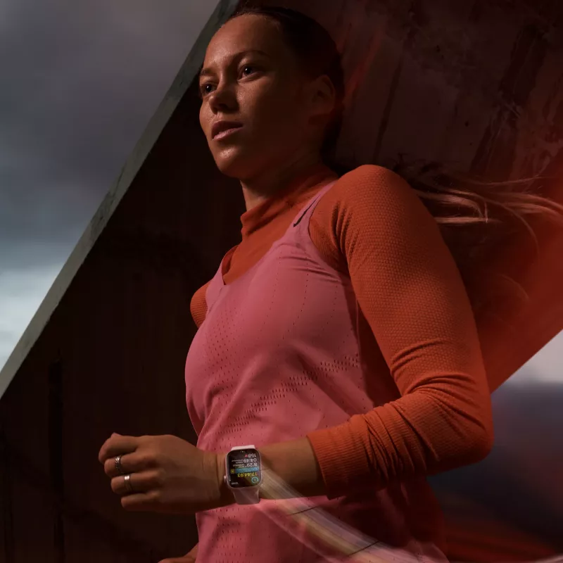 APPLE Watch Series 9 GPS + Cellular 45 mm Caja de aluminio Medianoche con correa deportiva medianoche - M/L (MRMD3QF/A)