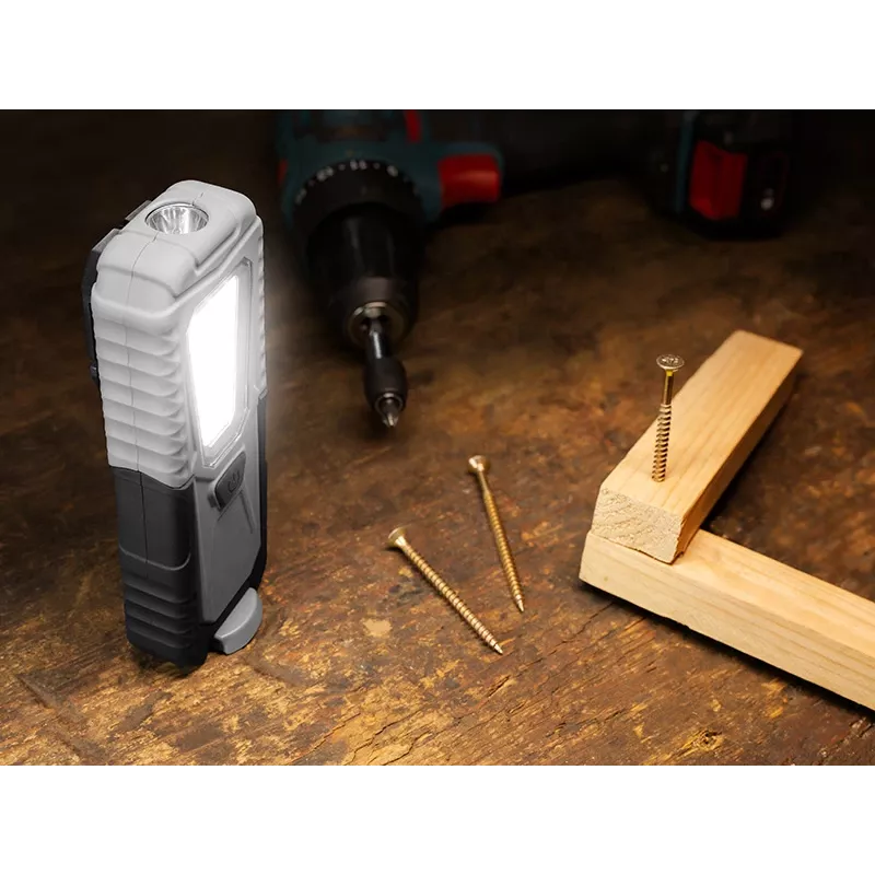 Lámpara de taller Base LED 3+1W