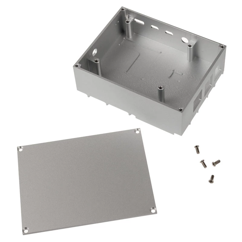 Carcasa de aluminio Akasa para Raspberry Pi 4B con kit térmico - plateada (A-RA09-M1S)