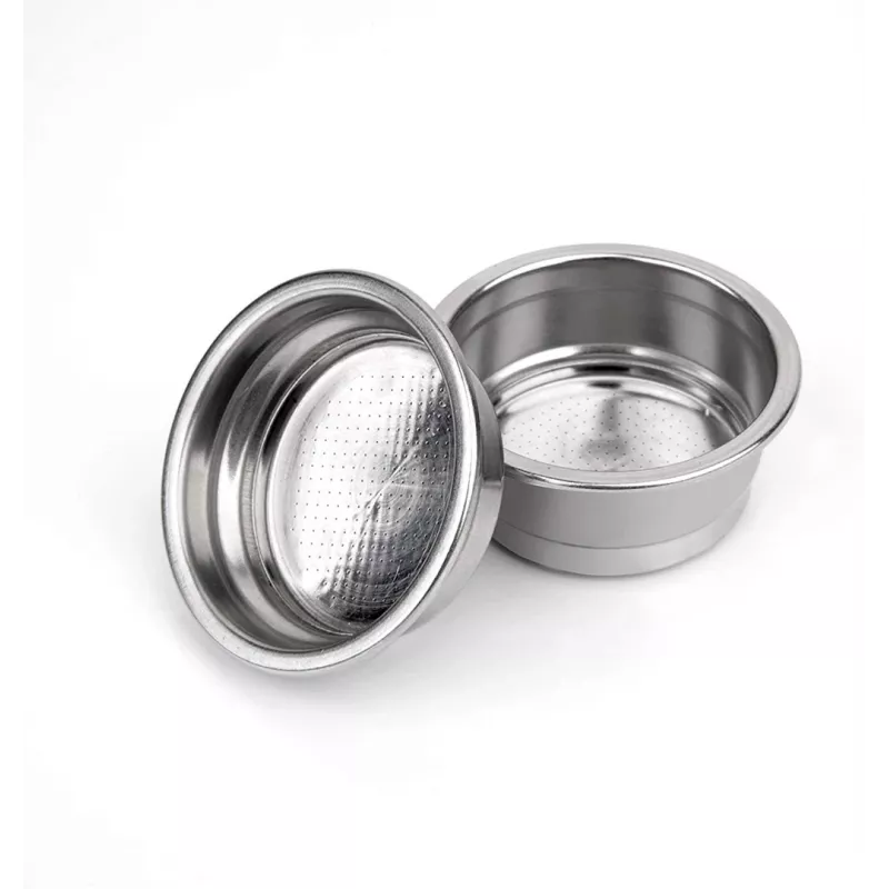 Espressomaschine Schwarz & Decker BXCO1200E — 1200 W, 15 bar, 1,2 L depósito de agua, 2 tazas, espumador de leche integrado, para la encimera, plateado
