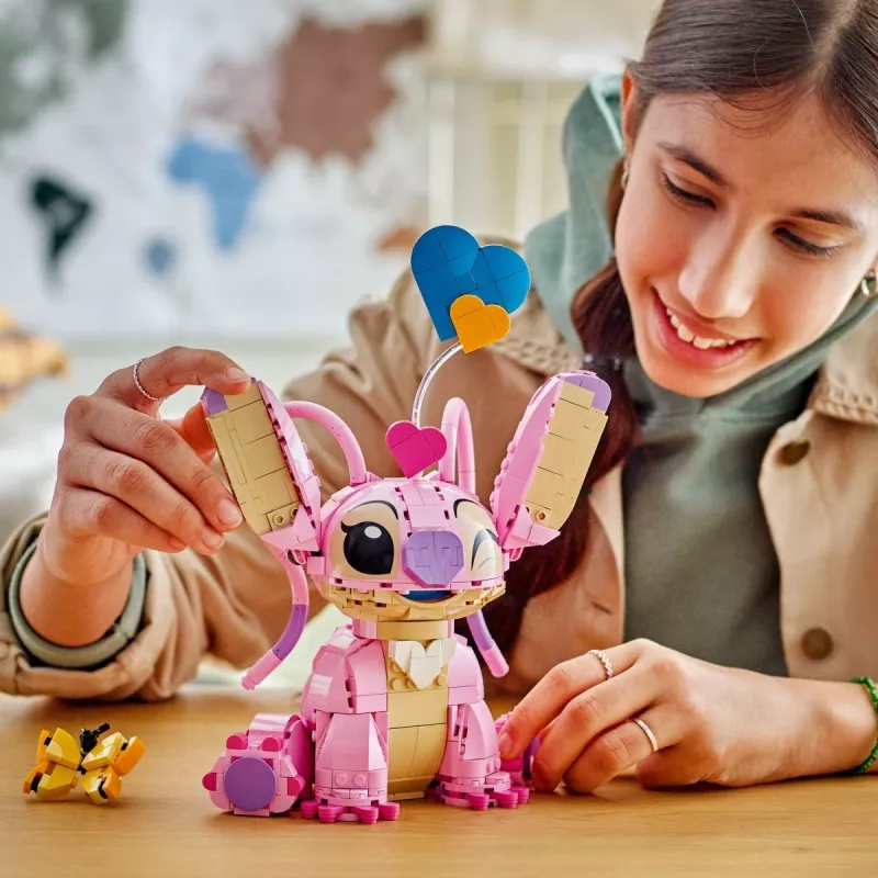 LEGO Disney Sammel-Minimodell Andzia Angel 43257 — 784 piezas, 250 mm de altura, para niños a partir de 9 años