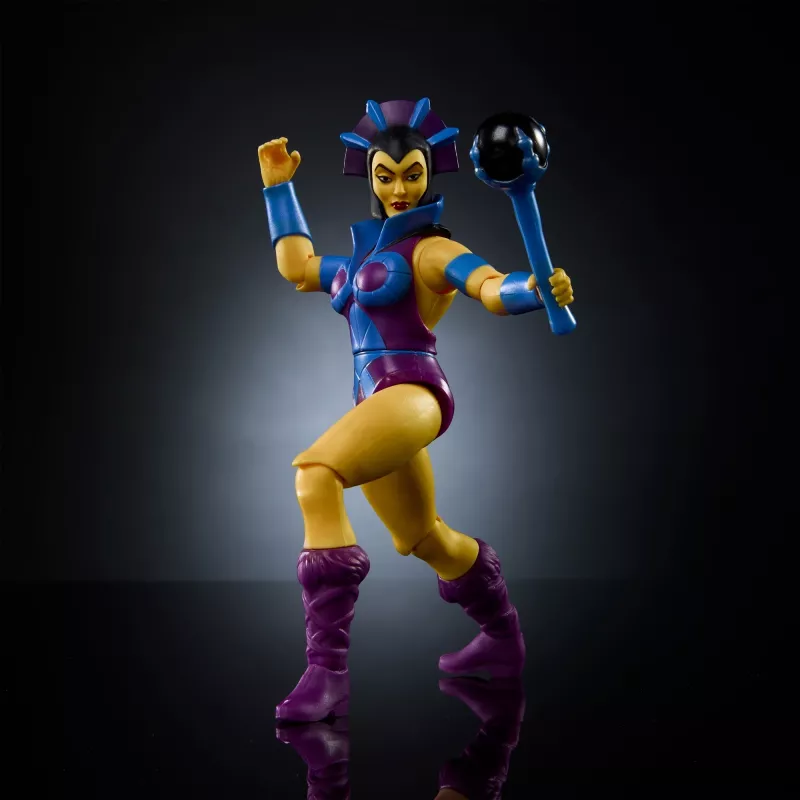 Figura articulada MATTEL Masters of the Universe Origins Evil-Lyn - figura de acción de colección, articulaciones móviles