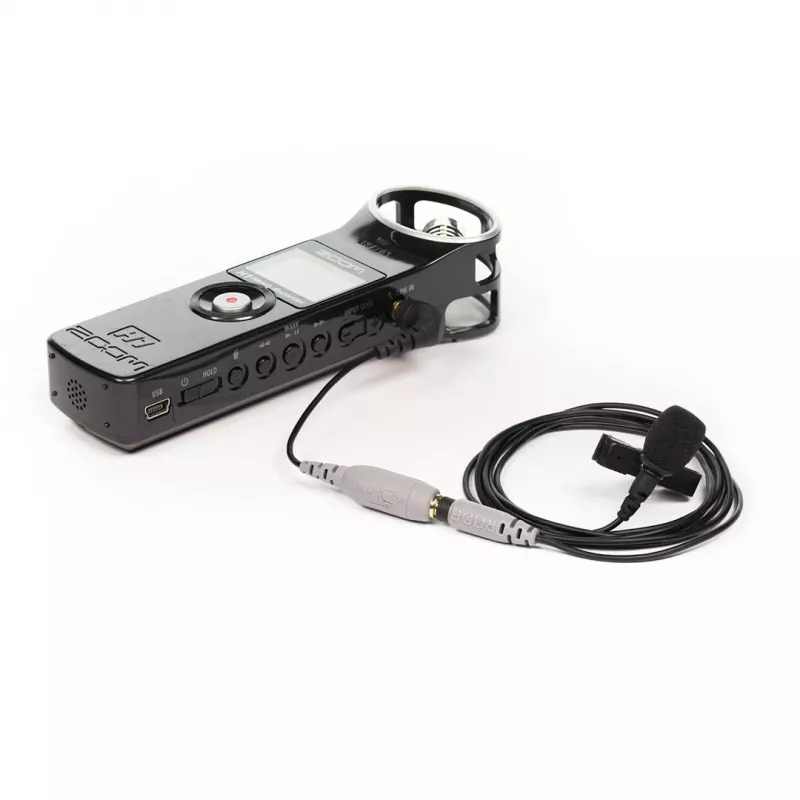 Micrófono de solapa RØDE smartLav+ — con cable, omnidireccional, 3,5 mm, 20–20.000 Hz, sensibilidad -35 dB, 2 uds., estuche de transporte