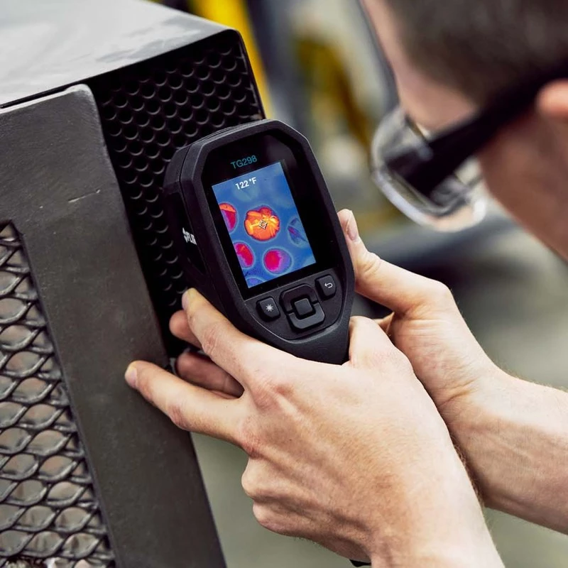 FLIR TG298 cámara termográfica de mano, 160x120, MSX Super Resolution 320x240, de -25 a +1080 °C, láser, pantalla LCD, negra