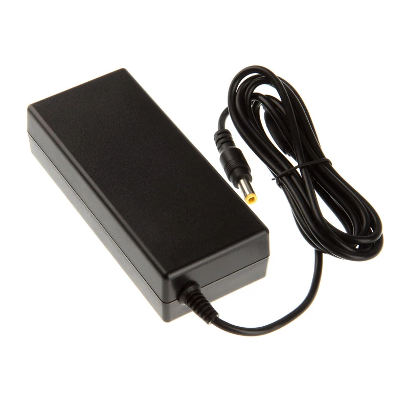 Adaptador de corriente Akasa 65W NUC y mini-ITX