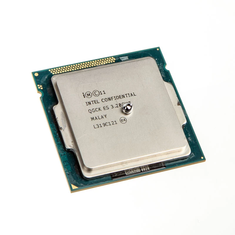Thermal Grizzly | Pasta térmica Conductonaut 1g | Universal | Conductividad térmica: 73 W/mK; Viscosidad: 0,0021 Pas; Densidad: 6,24 g/cm³; Temperatura: -10 °C / +140 °C; Contenido: 1g