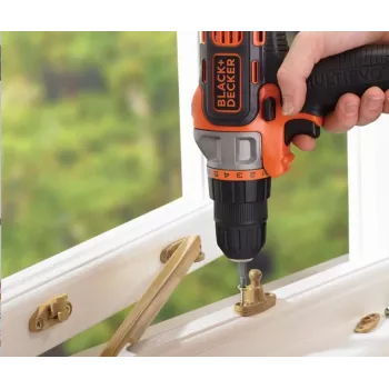 Taladro Black & Decker MT218KB 800 rpm negro, naranja 1,46 kg