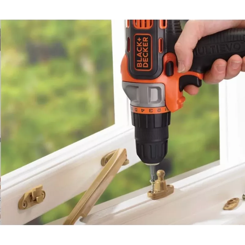 Taladro Black & Decker MT218KB 800 rpm negro, naranja 1,46 kg