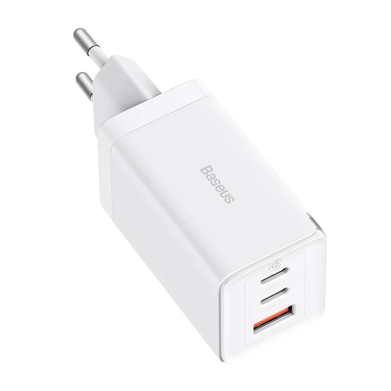 Cargador de pared Baseus GaN5 Pro 65W — USB + 2×USB-C (QC3.0, PD3.0) con cable USB-C de 1m, blanco
